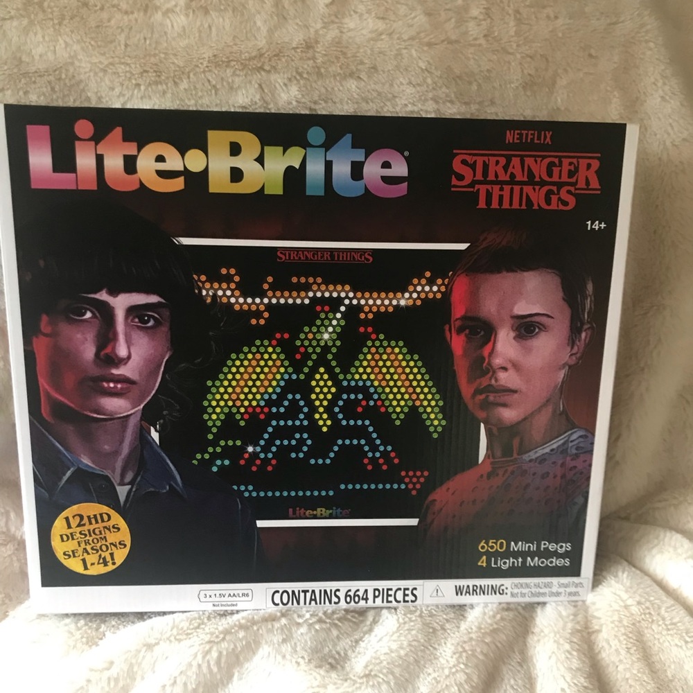 Stranger Things Lite-Brite - Picture 5 of 14